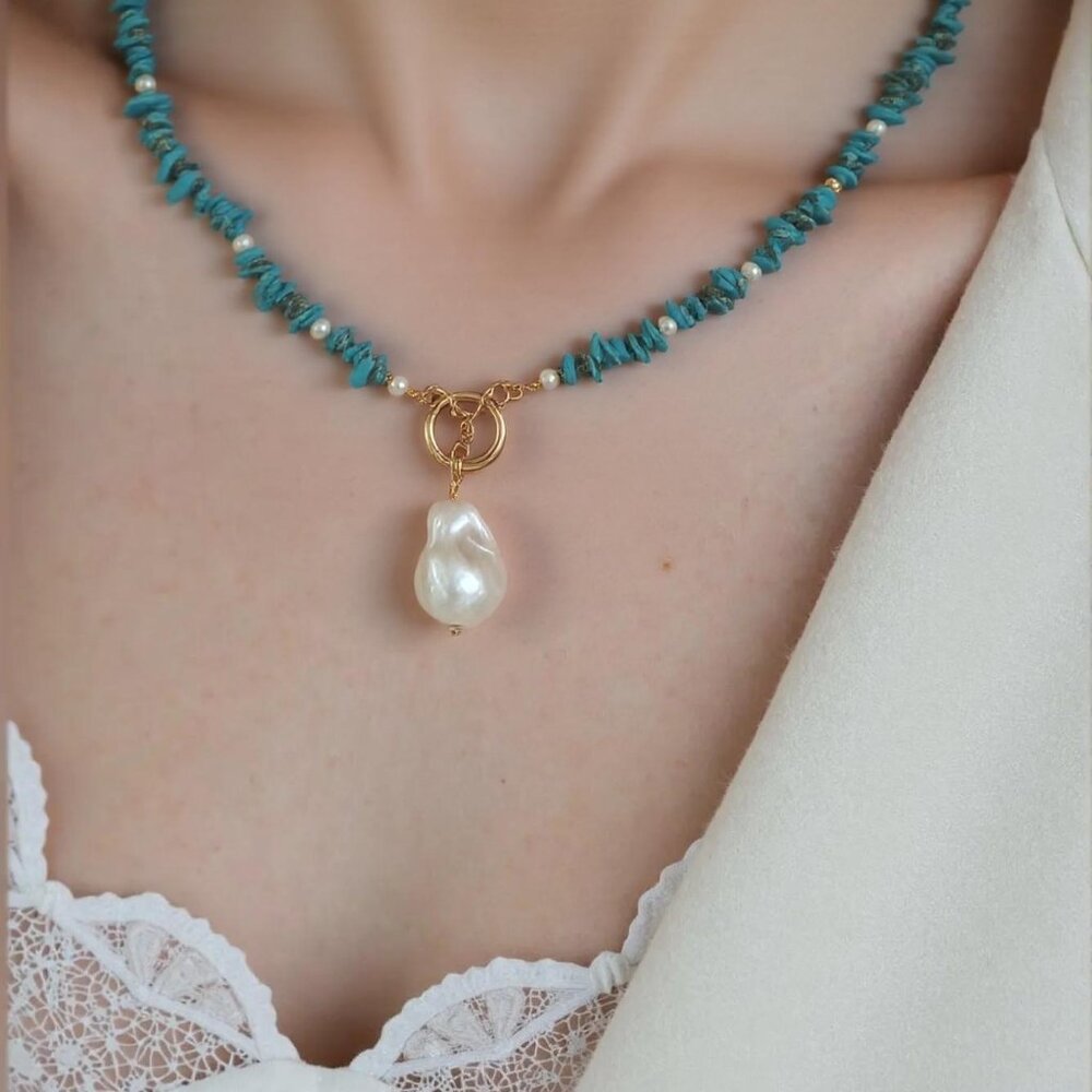 Maui Surf. Turquoise Gravel Bead Necklace with Drop pearl pendant
